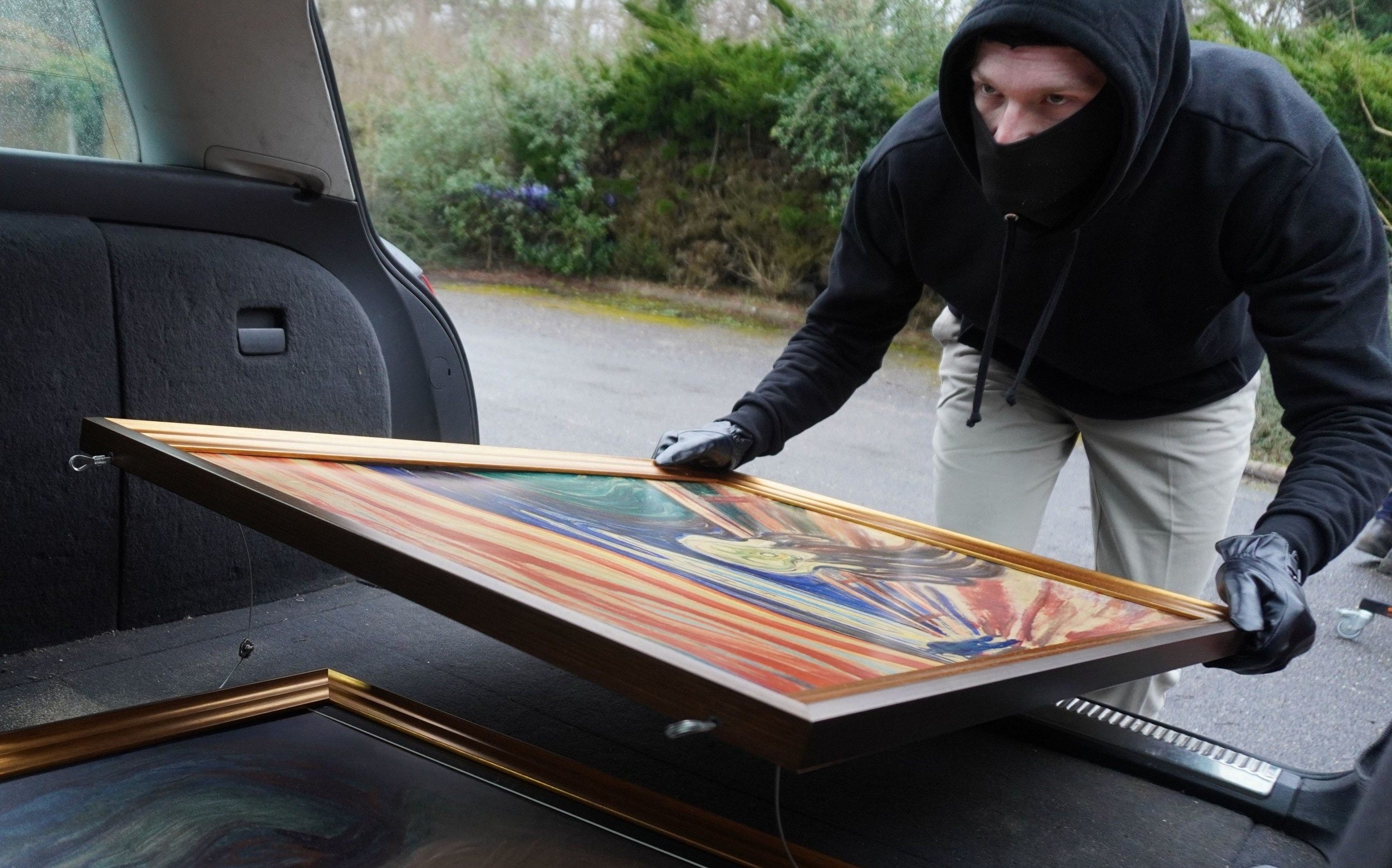 Stolen :Catching the Art Thieves